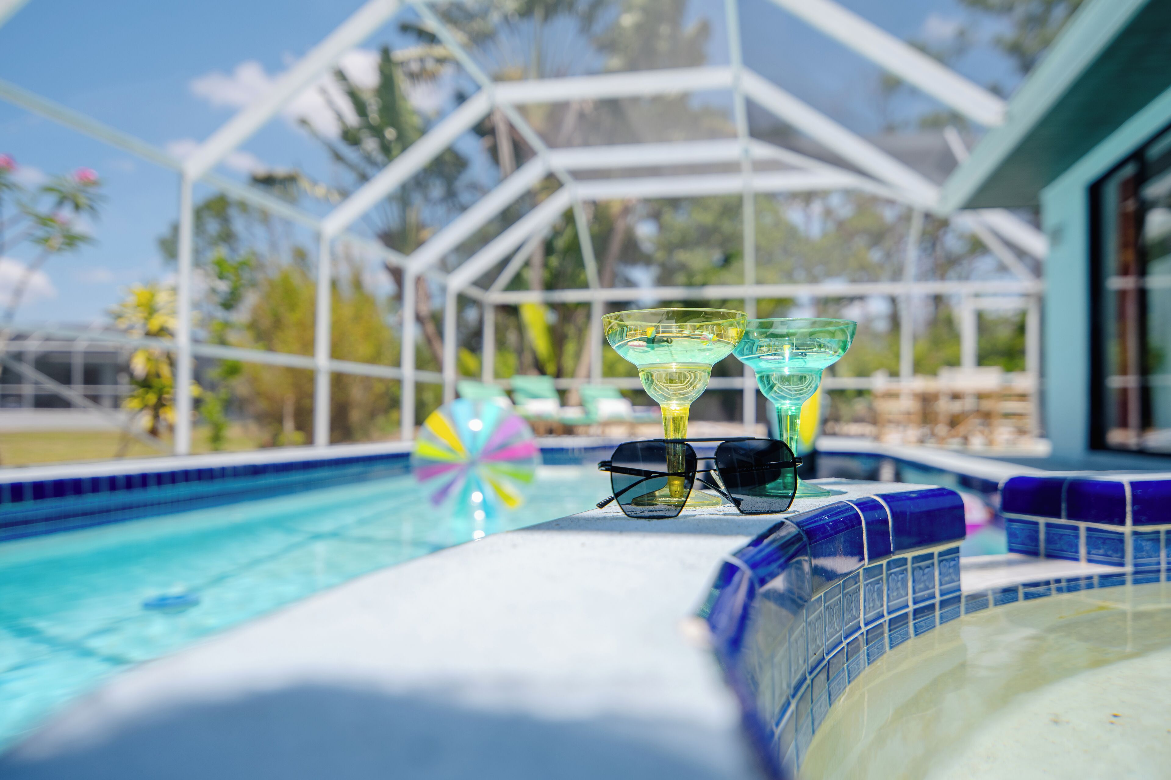 Indoor pool, outdoor pool