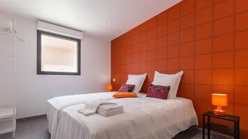 6 chambres, fer et planche à repasser, Wi-Fi gratuit, draps fournis