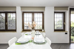 Dining - Green View Anguillara self check in villa (Anguillara Sabazia)