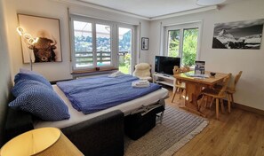 Comfort-lejlighed | Opholdsområde | Fladskærms-tv