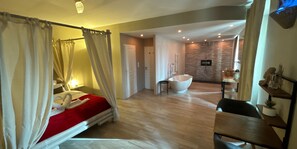 Habitación de luna de miel, vista al jardín | Ropa de cama 