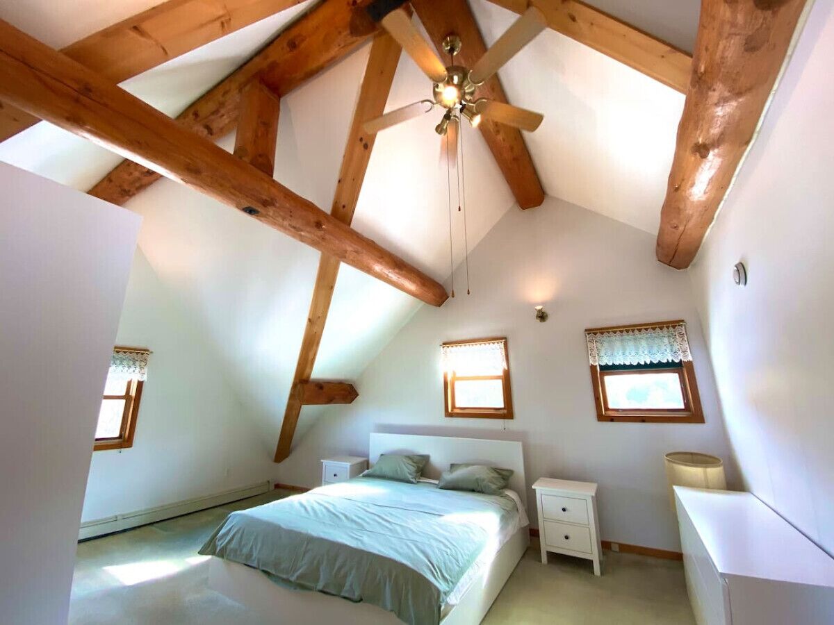 4 bedrooms, iron/ironing board, travel cot, free WiFi