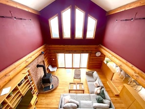 Smart TV, fireplace, stereo