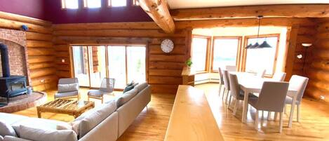 智能電視、壁爐、音響