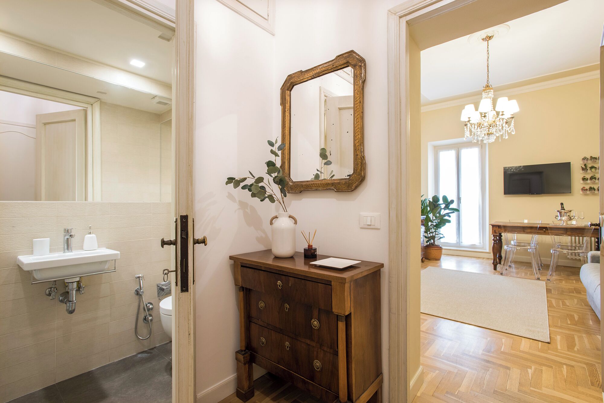 Hair dryer, bidet, towels, toilet paper