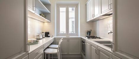 冰箱、烤箱、炉灶、茶具/咖啡用具