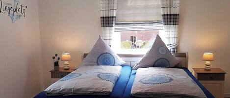 1 bedroom, WiFi, bed sheets