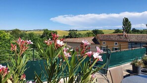 Outdoor dining - Aude Loft 130 M2+terrasse 50m2 (La Cassaigne)