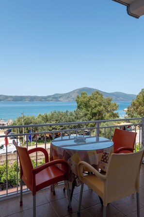 Front of property - Nika Hotel Rradhime (Orikum)