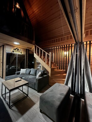 Basic Bungalow, Mountain View | Living area | TV - Of Çamlık Bungalov (Of)