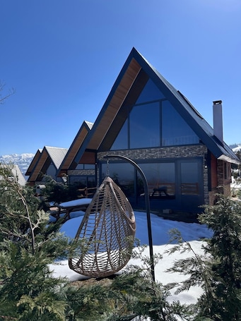 Front of property. Of Çamlık Bungalov
