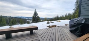 Property grounds - Cozy home with amazing views, close to Discovery Ski Area.
Pet Friendly
(Anaconda)