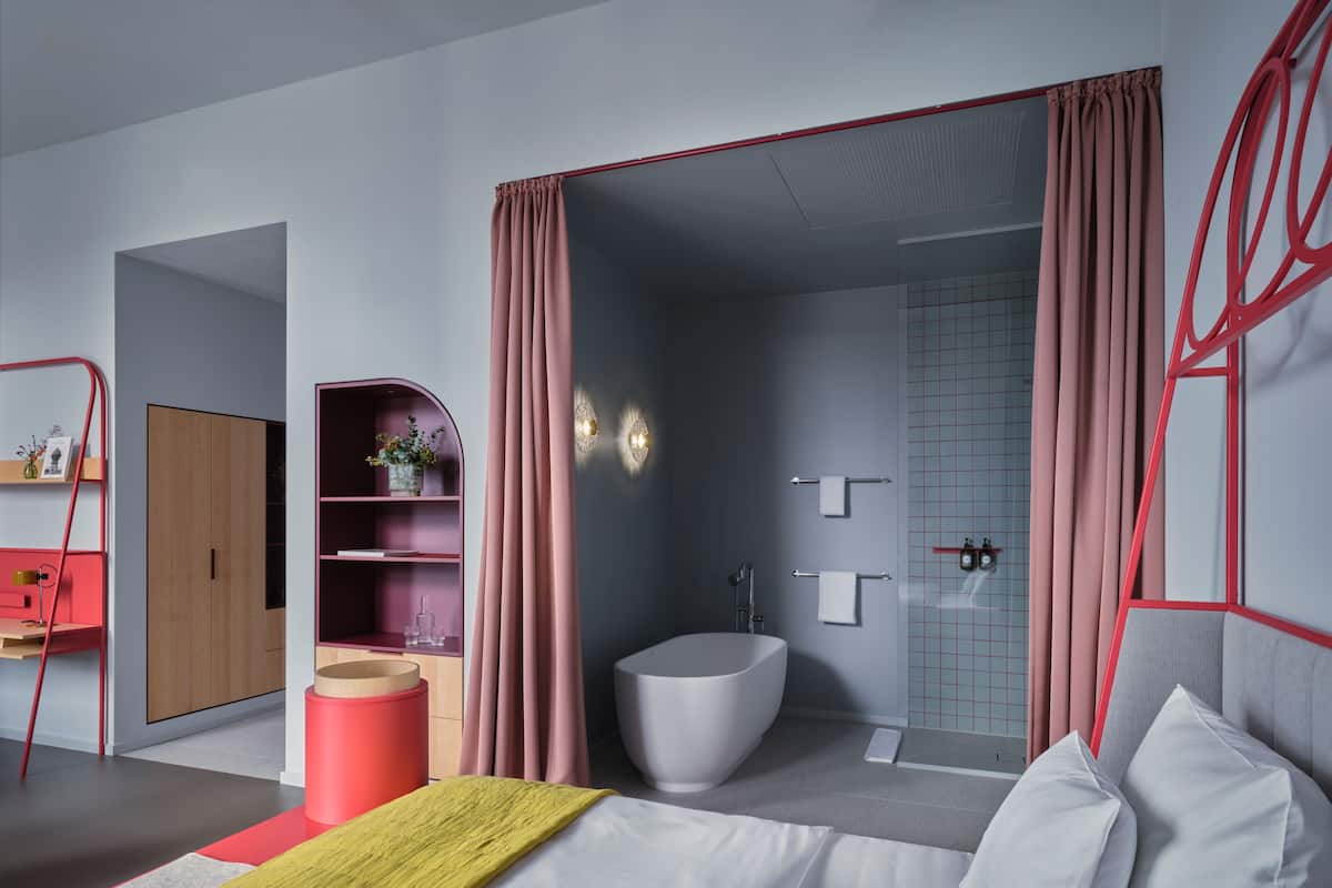 Studio-suite til brudepar - ikke-ryger | Allergivenligt sengetøj, pengeskab på værelset, individuelt design