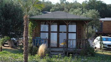 Bungalow Royal, patio, pemandangan laut | 1 kamar tidur