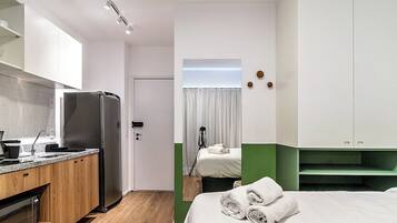Free WiFi, bed sheets
