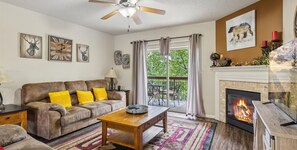 Älytelevisio, takka, DVD-soitin