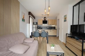 Living area - 3rd floor, balcony, parking, television, ski locker, 32m², Les Houches (Les Houches)