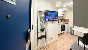 Unclassified image, 4 of 16, button - Urban Flat 162 - Charming Studio in Montorgueil (París)