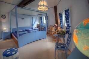 3 عدّة غرف نوم وملاءات أسرّة