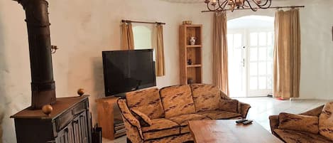 TV connectée, cheminée, baby-foot