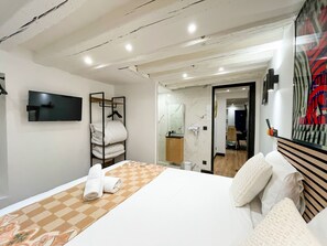 1 chambre, fer et planche à repasser, Wi-Fi gratuit, draps fournis