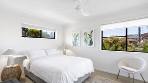 3 soverom, skrivebord, wi-fi (inkludert) og sengetøy