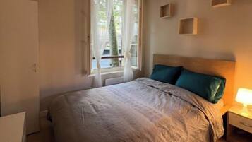 1 chambre, fer et planche à repasser, Wi-Fi, draps fournis