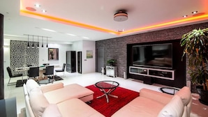 Unclassified image, 3 of 25, button - Lovely 3-bed Apartment in Maho (Lowlands)
