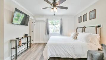 1 bedroom, travel cot, free WiFi, bed sheets