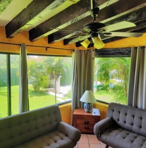 Smart TV - Casa Clarita top Location for Your Cancun Experience (Cancún)