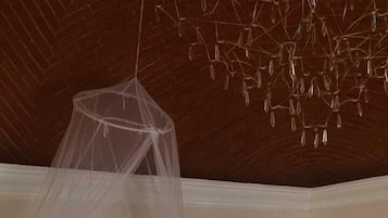Gallery Room, Garden View | 1 bedroom, free WiFi