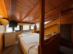 Chambre Junior double | Literie de qualité, minibar