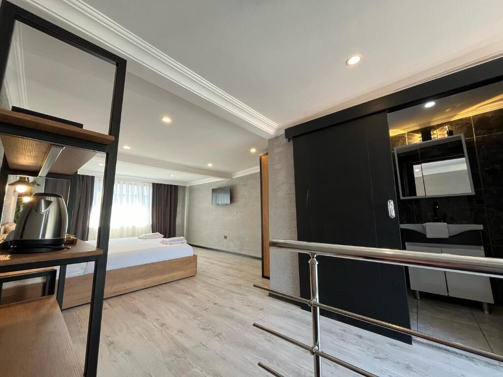 Design Double Room | Premium bedding, minibar, laptop workspace, iron/ironing board