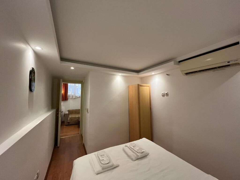 Basic Double Room | Premium bedding, minibar, laptop workspace, iron/ironing board