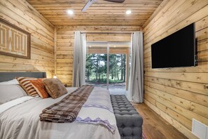 5 chambres, fer et planche à repasser, lit parapluie, Wi-Fi gratuit