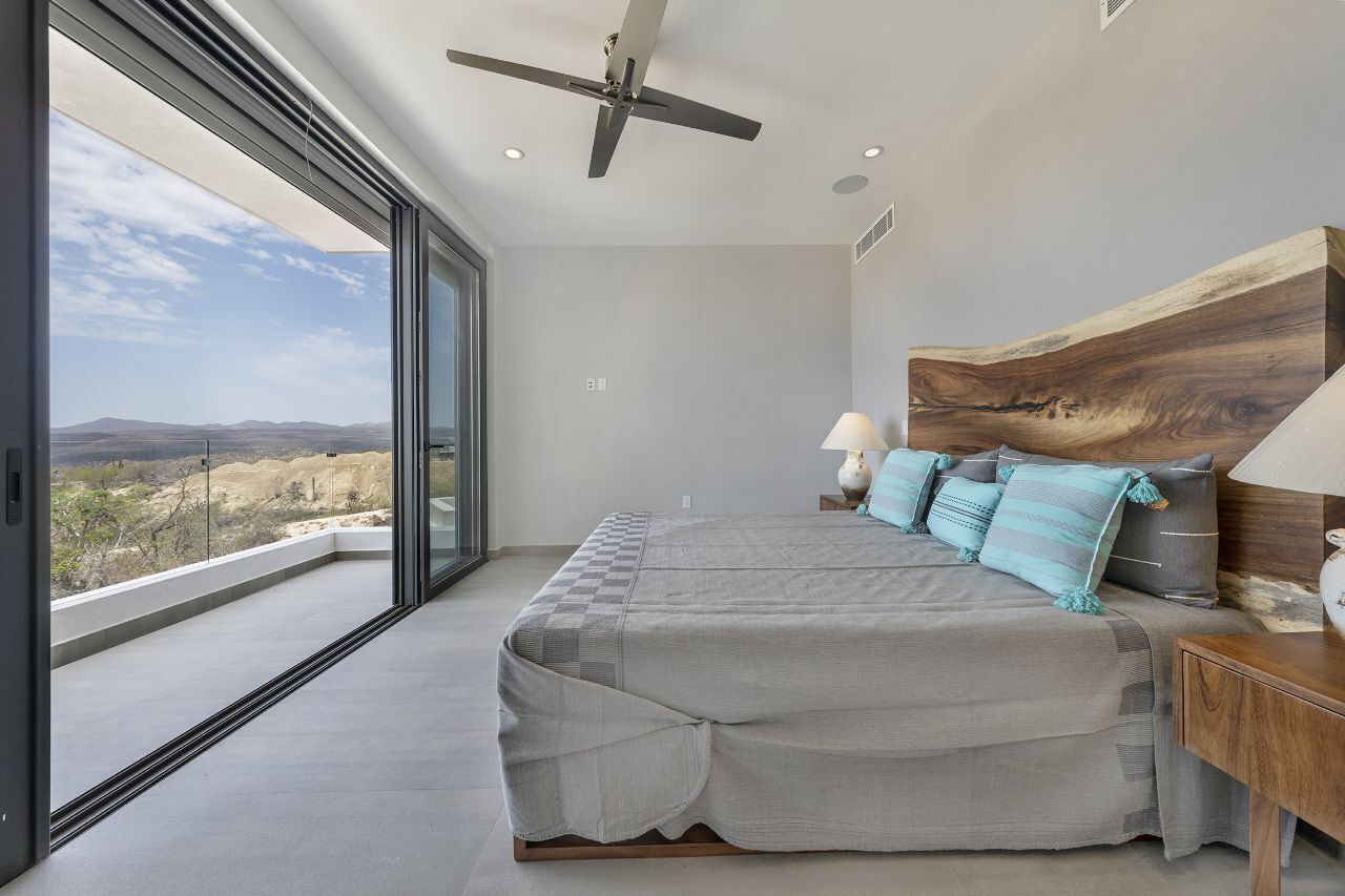 3 室のベッドルーム、アイロン / アイロン台、WiFi (無料)、ベッドシーツ