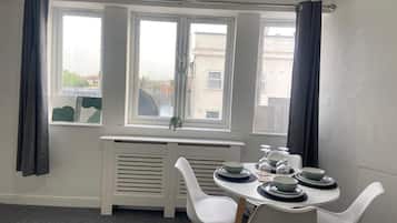 Apartment | Dining