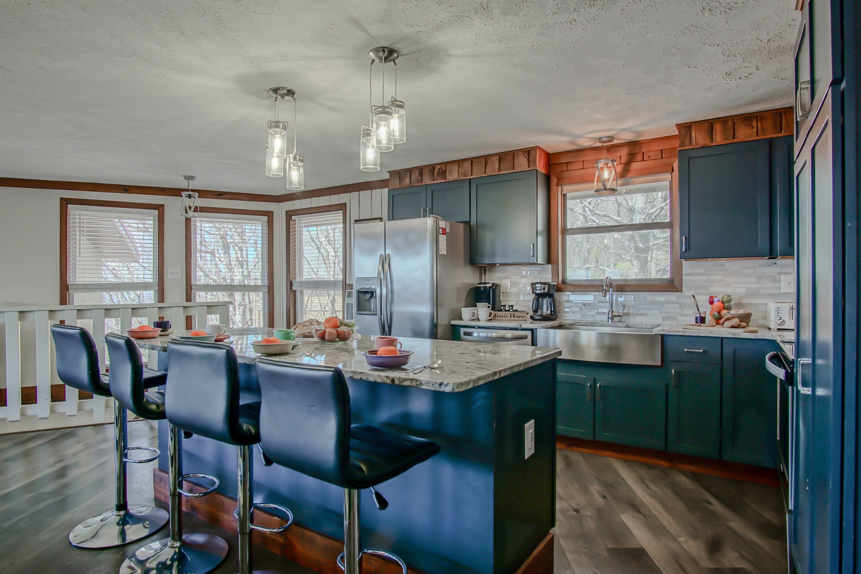 冰箱、微波炉、烤箱、炉灶