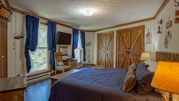 5 bedrooms, iron/ironing board, free WiFi, bed sheets