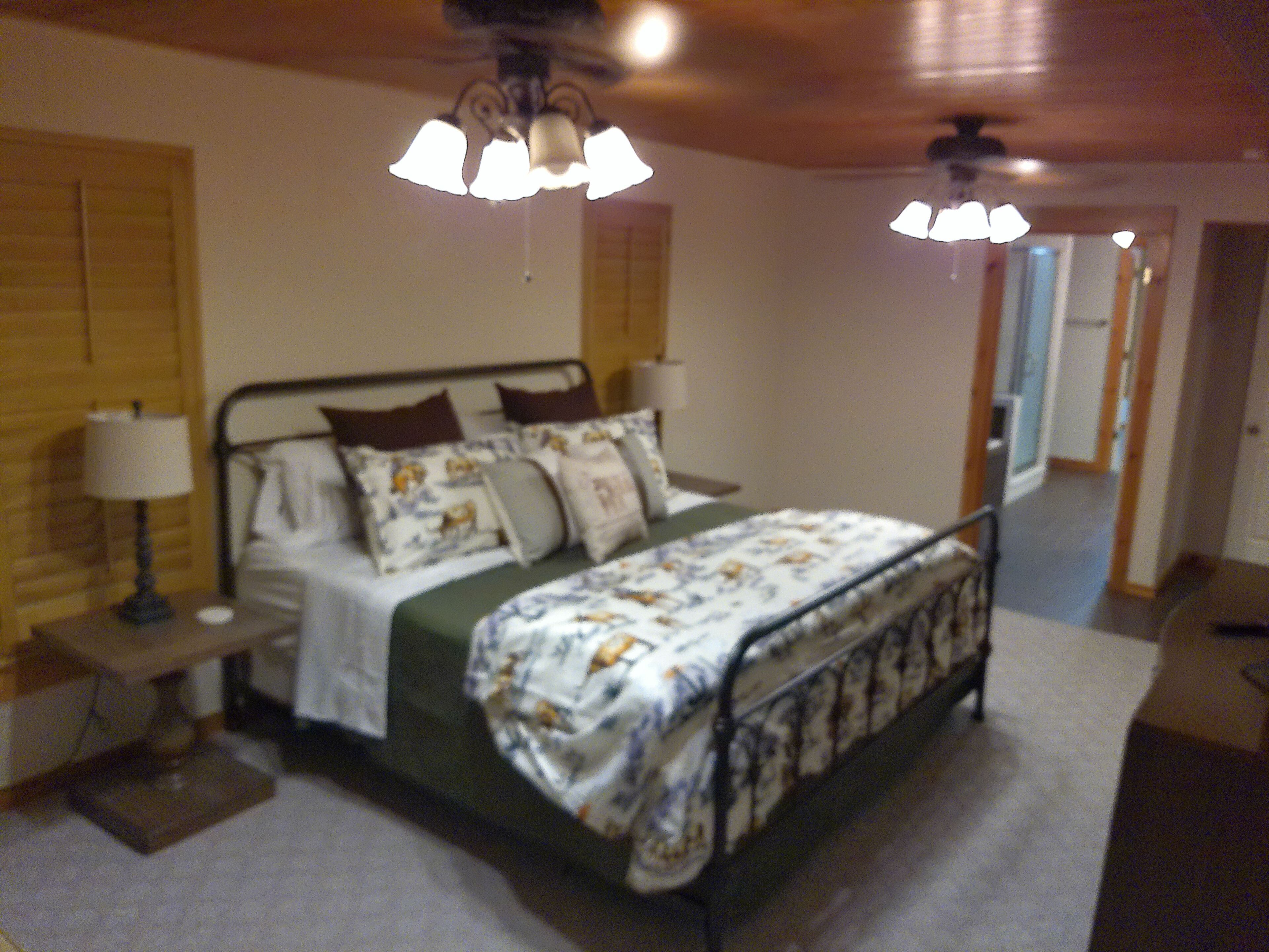 3 多间卧室、办公桌、熨斗/熨衣板、WiFi