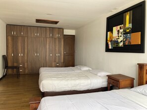 9 chambres, fer et planche à repasser, Wi-Fi, draps fournis