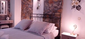 Premium bedding, memory foam beds, in-room safe, soundproofing - Elia Village by Irida Iris Group (Lesvos)