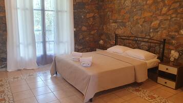 Comfort Double Room, Multiple Beds, Pool View | Premium bedding, memory-foam beds, in-room safe, soundproofing