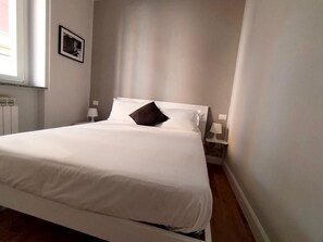 1 bedroom, WiFi, bed sheets - Two Bedroom Apartment (ASTI)
