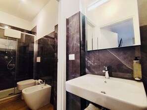 Hair dryer, towels - STUDIO APARTMENT 15 HHAT (ASTI)