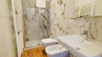 Haartrockner, Handtücher