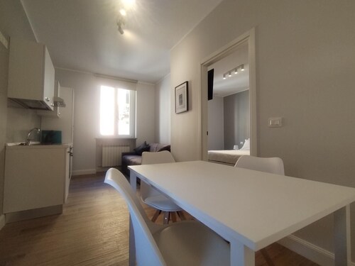 two-room apartment 19 hhat