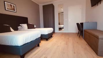 1 chambre, bureau, draps fournis