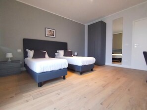 1 bedroom, bed sheets - Studio 23 hhat (ASTI)