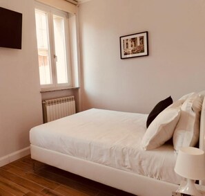 1 bedroom, Internet, bed sheets - one-room apartment 26 hhat (ASTI)